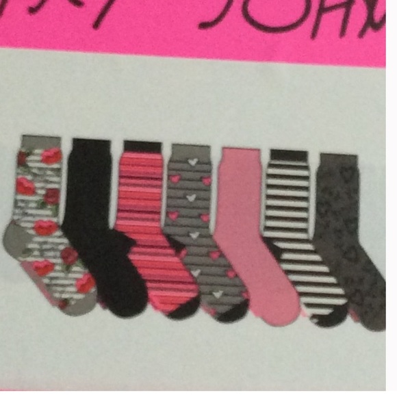 Betsey Johnson Crew Sock 7 Pairs NWT - Picture 2 of 3